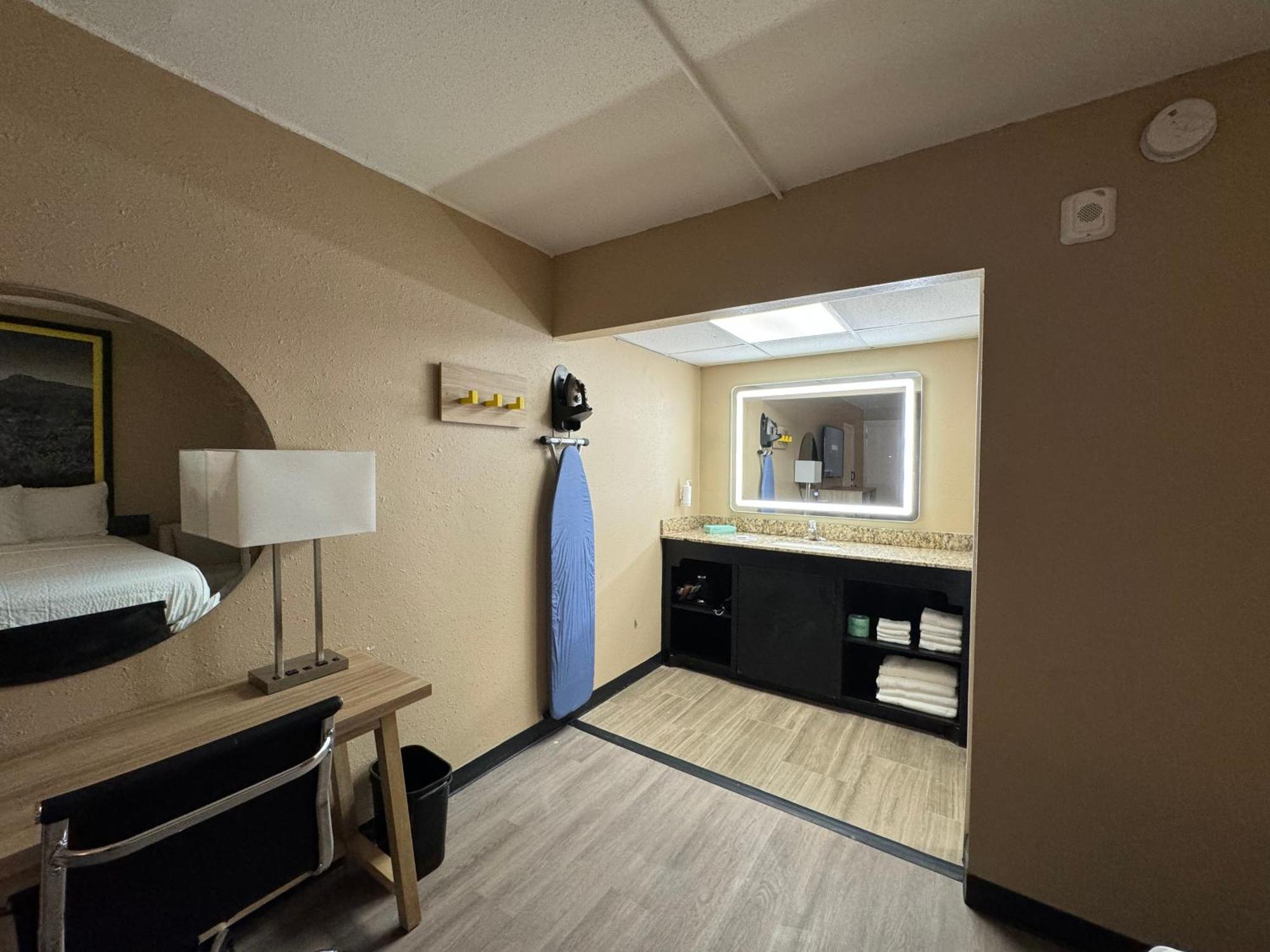 Super 8 By Wyndham Corpus Christi Airport Hotell Exteriör bild