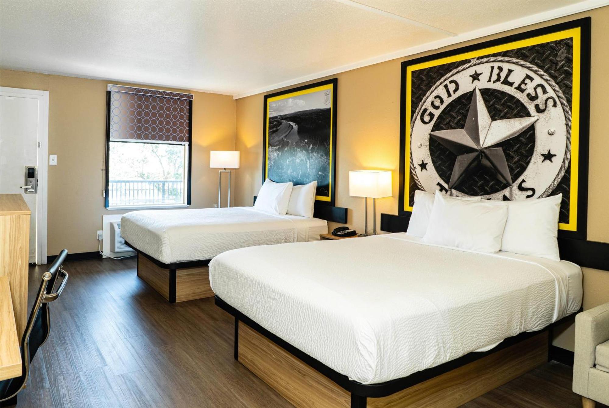 Super 8 By Wyndham Corpus Christi Airport Hotell Exteriör bild